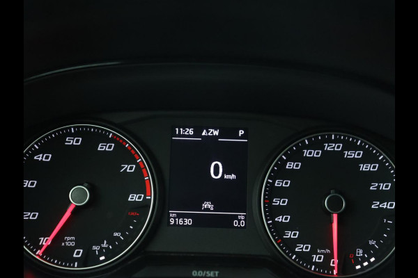 Seat Arona 1.0 TSI Style | Carplay | Navigatie | Parkeerhulp | Climate control | Cruise control | Bluetooth