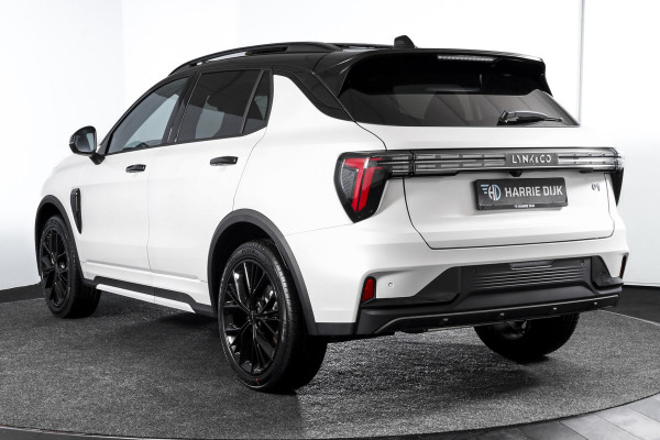 Lynk & Co 01 1.5 PHEV More - MY25 Nieuw model | S/K-panodak | Dig. Cockpit | Stoel-+Stuurverw. | 360 Camera | Adapt. Cruise | Memory | Elek. klep | LM 20" |