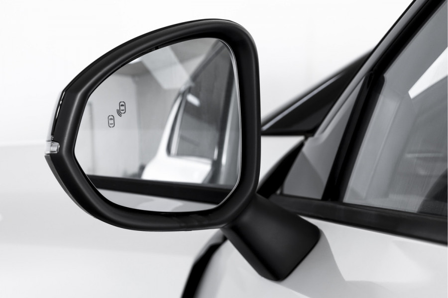 Lynk & Co 01 1.5 PHEV More - MY25 Nieuw model | S/K-panodak | Dig. Cockpit | Stoel-+Stuurverw. | 360 Camera | Adapt. Cruise | Memory | Elek. klep | LM 20" |