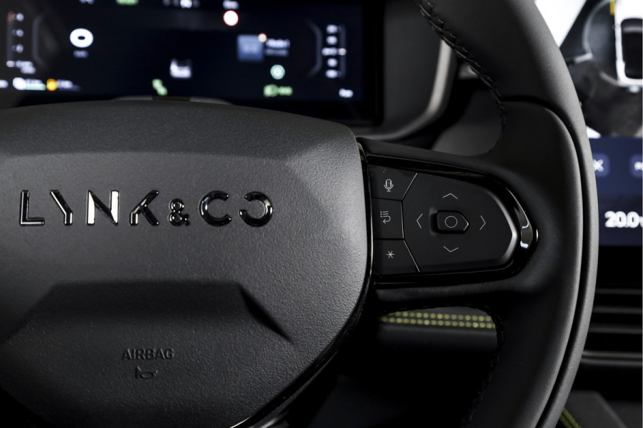 Lynk & Co 01 1.5 PHEV More - MY25 Nieuw model | S/K-panodak | Dig. Cockpit | Stoel-+Stuurverw. | 360 Camera | Adapt. Cruise | Memory | Elek. klep | LM 20" |