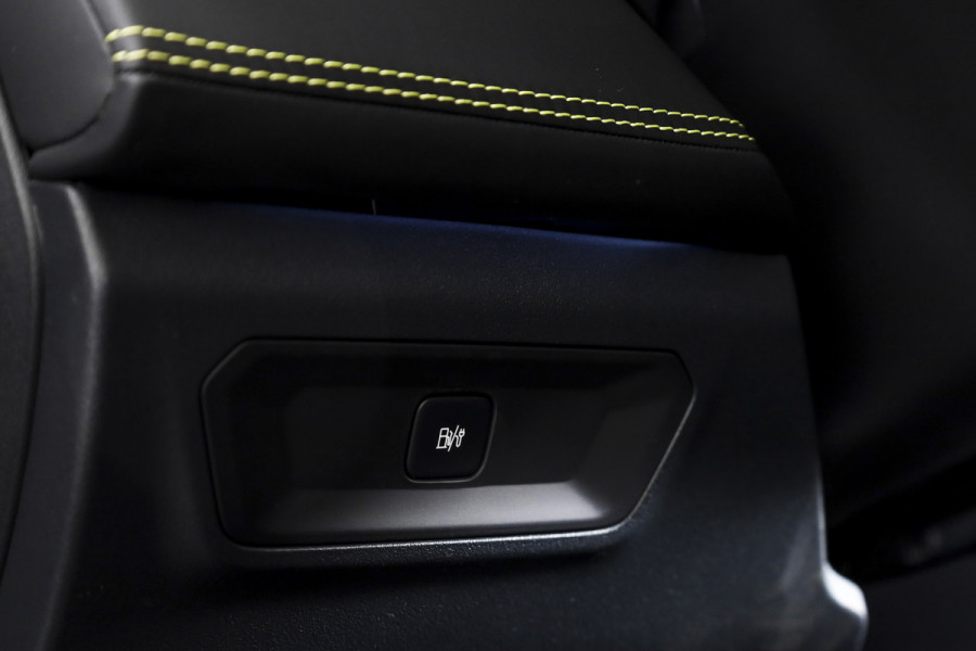 Lynk & Co 01 1.5 PHEV More - MY25 Nieuw model | S/K-panodak | Dig. Cockpit | Stoel-+Stuurverw. | 360 Camera | Adapt. Cruise | Memory | Elek. klep | LM 20" |