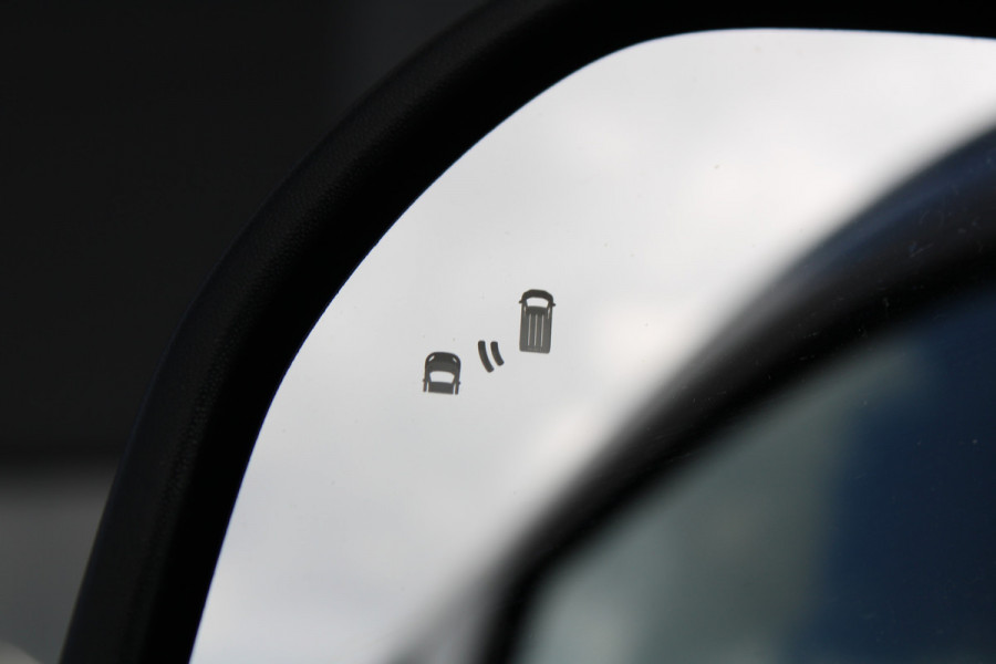 Ford Transit Custom 320 2.0 TDCI L2H1 Limited 150pk - Adaptive Cruise - Verwarmd stuur - Blind spot - Navigatie - Camera - Draadloos laden - Rijklaa