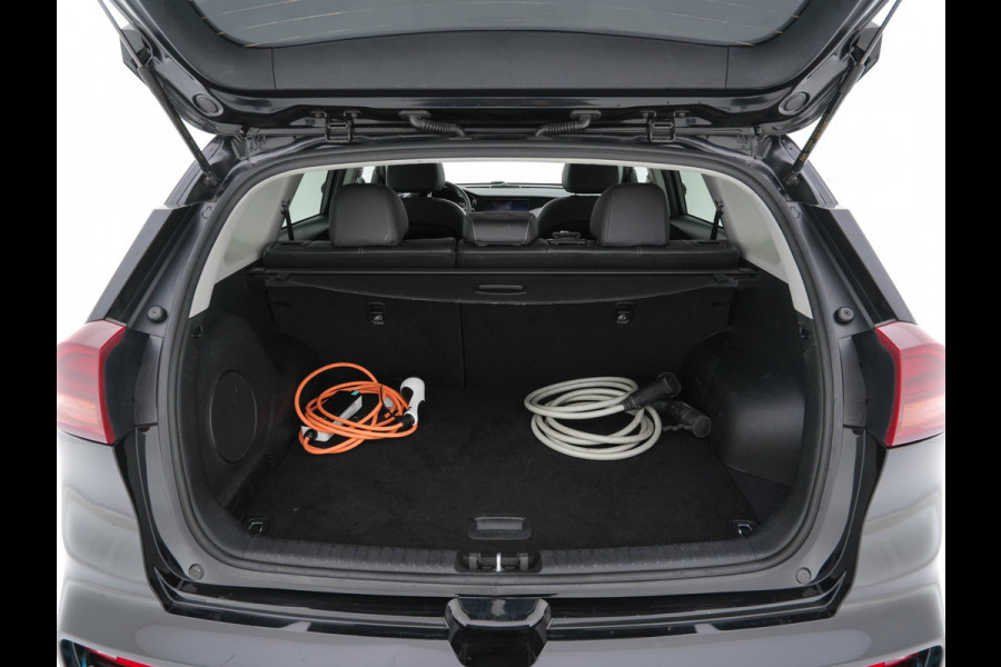 Kia e-Niro ExecutiveLine 64 kWh [ 3-Fase ] {SOH-100%} (INCL-BTW) Aut. *PANO | LUXURY-LEATHER | JBL-AUDIO | FULL-LED | NAVI-FULLMAP | DAB | ADAPTIVE-CRUISE | CAMERA | MEMORY-PACK | LANE-ASSIST | CCS-FASTLOADER | KEYLESS | DIGI-COCKPIT | 17"ALU*