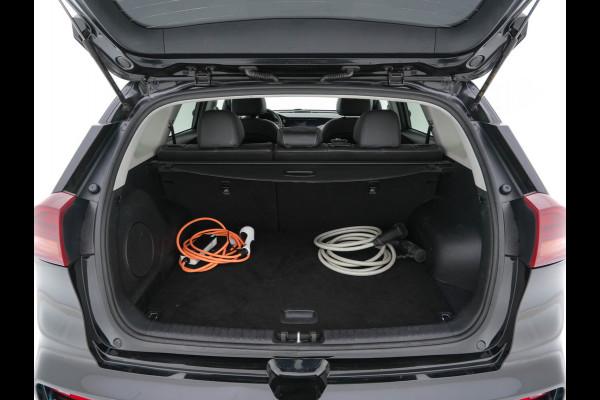 Kia e-Niro ExecutiveLine 64 kWh [ 3-Fase ] {SOH-100%} (INCL-BTW) Aut. *PANO | LUXURY-LEATHER | JBL-AUDIO | FULL-LED | NAVI-FULLMAP | DAB | ADAPTIVE-CRUISE | CAMERA | MEMORY-PACK | LANE-ASSIST | CCS-FASTLOADER | KEYLESS | DIGI-COCKPIT | 17"ALU*