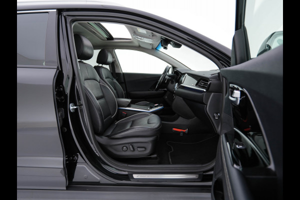 Kia e-Niro ExecutiveLine 64 kWh [ 3-Fase ] {SOH-100%} (INCL-BTW) Aut. *PANO | LUXURY-LEATHER | JBL-AUDIO | FULL-LED | NAVI-FULLMAP | DAB | ADAPTIVE-CRUISE | CAMERA | MEMORY-PACK | LANE-ASSIST | CCS-FASTLOADER | KEYLESS | DIGI-COCKPIT | 17"ALU*