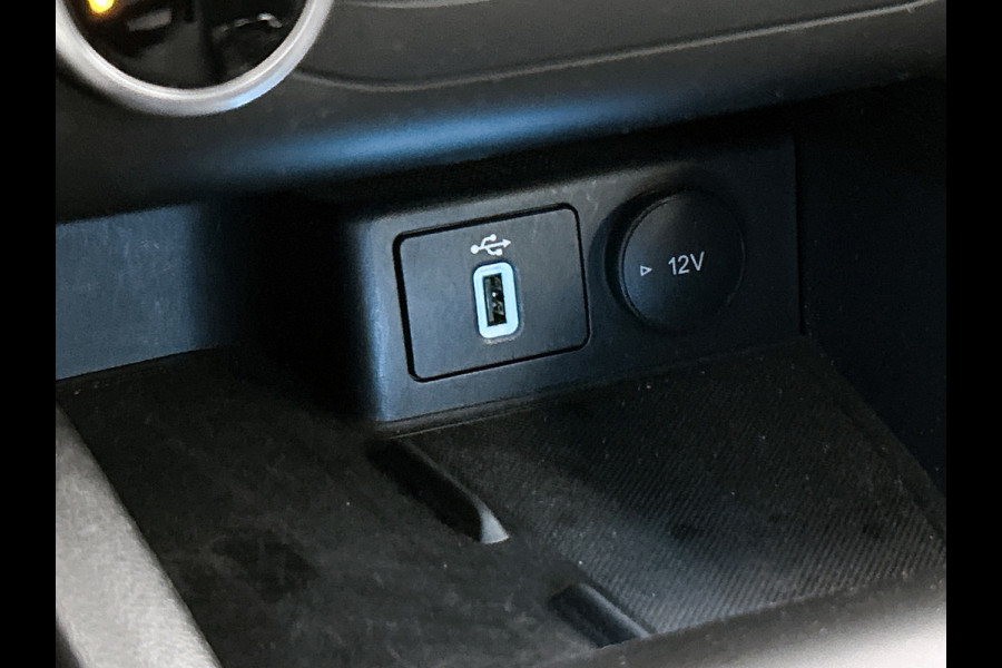 Ford FOCUS Wagon 1.0 EcoBoost Hybrid Edition Business (NAVIGATIE, CARPLAY, CAMERA, PARKEERSENSOREN, 1e EIGENAAR, GOED ONDERHOUDEN)