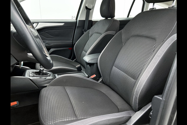 Ford FOCUS Wagon 1.0 EcoBoost Hybrid Edition Business (NAVIGATIE, CARPLAY, CAMERA, PARKEERSENSOREN, 1e EIGENAAR, GOED ONDERHOUDEN)