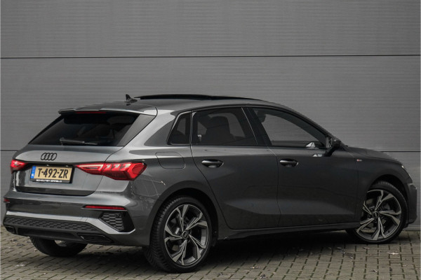 Audi A3 Sportback 30 TFSI S Edition Pano ACC Zwart Optiek Trekhaak