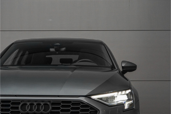 Audi A3 Sportback 30 TFSI S Edition Pano ACC Zwart Optiek Trekhaak