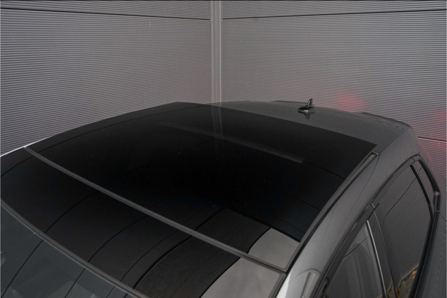 Audi A3 Sportback 30 TFSI S Edition Pano ACC Zwart Optiek Trekhaak