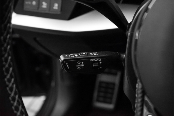 Audi A3 Sportback 30 TFSI S Edition Pano ACC Zwart Optiek Trekhaak