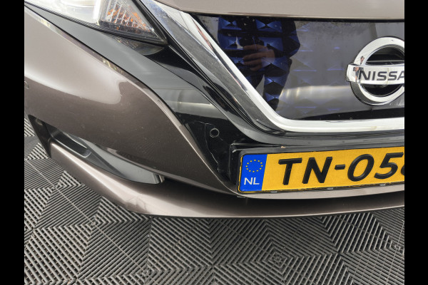 Nissan Leaf Tekna 40 kWh { SOH-92% } (INCL-BTW ) *LUXURY-LEATHER | FULL-LED | KEYLESS | NAVI-FULLMAP | BLIND-SPOT | DAB+ | HEATED-COMFORTSEATS | DIGI-COCKPIT | PRIVACY-GLASS | TOPVIEW-CAMERA | 17"ALU*
