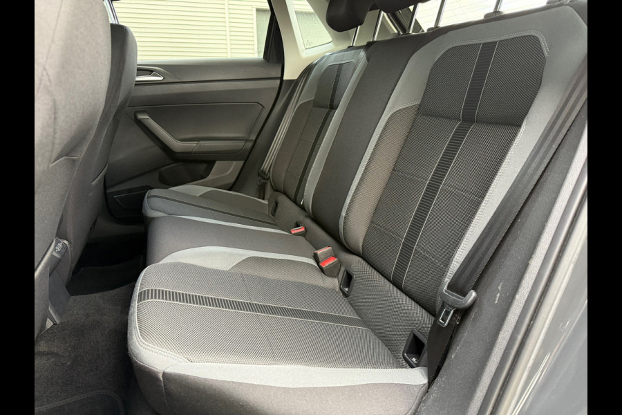 Volkswagen Polo 1.0 TSI 116PK Highline Business R - Automaat - Virt.Cockpit - Navi - Parkeerhulp - Org.NL