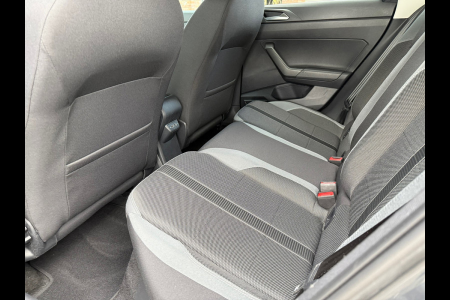 Volkswagen Polo 1.0 TSI 116PK Highline Business R - Automaat - Virt.Cockpit - Navi - Parkeerhulp - Org.NL