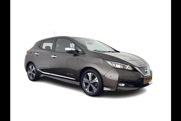Nissan Leaf Tekna 40 kWh { SOH-92% } (INCL-BTW ) *LUXURY-LEATHER | FULL-LED | KEYLESS | NAVI-FULLMAP | BLIND-SPOT | DAB+ | HEATED-COMFORTSEATS | DIGI-COCKPIT | PRIVACY-GLASS | TOPVIEW-CAMERA | 17"ALU*