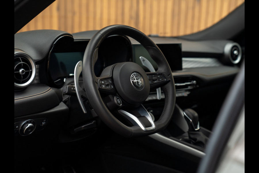 Alfa Romeo Tonale 1.3T PHEV 280pk Ti Edizione Prins | Pano-dak | 360 camera | Performance Pack | Winterpack | LED-Matrix