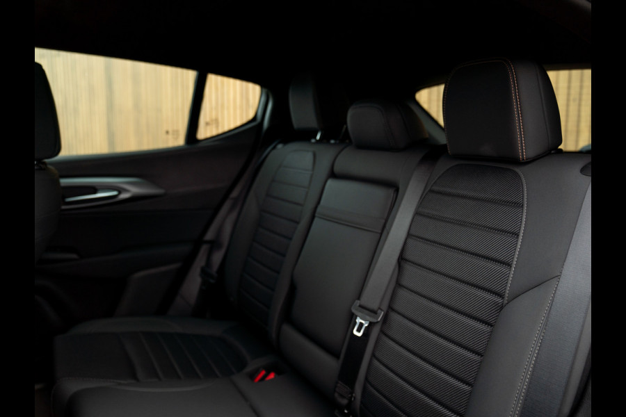 Alfa Romeo Tonale 1.3T PHEV 280pk Ti Edizione Prins | Pano-dak | 360 camera | Performance Pack | Winterpack | LED-Matrix