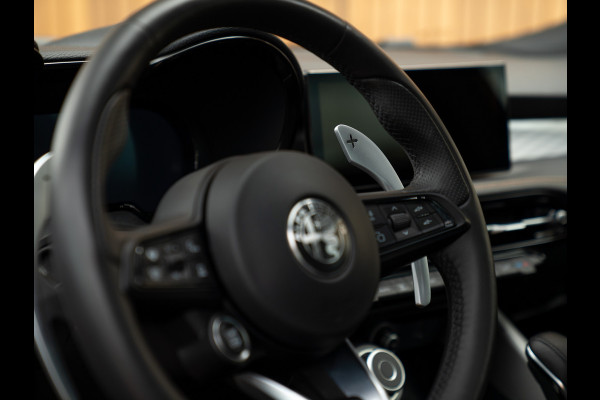 Alfa Romeo Tonale 1.3T PHEV 280pk Ti Edizione Prins | Pano-dak | 360 camera | Performance Pack | Winterpack | LED-Matrix