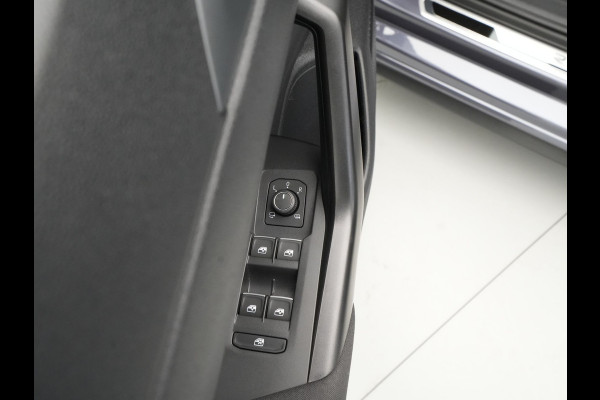 Volkswagen Polo 1.0 TSI 110pk DSG R-Line Business Navigatie Camera Stoelverwarming Acc Carplay 287