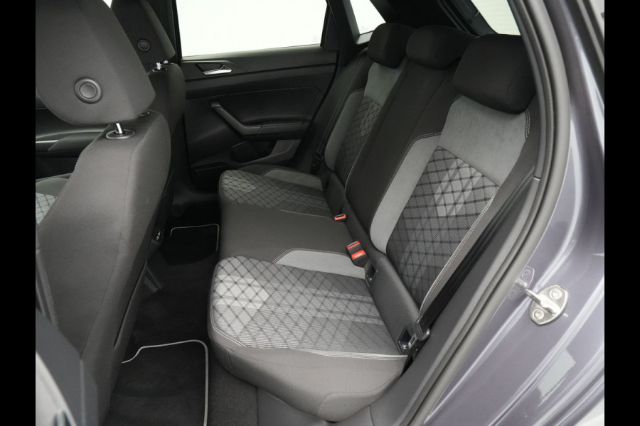 Volkswagen Polo 1.0 TSI 110pk DSG R-Line Business Navigatie Camera Stoelverwarming Acc Carplay 287