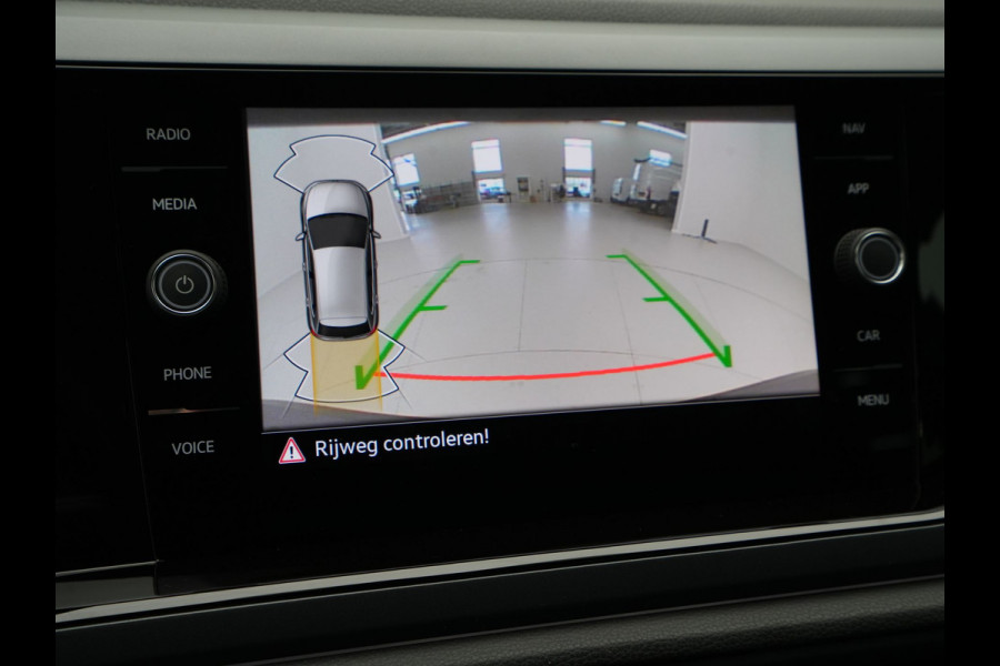 Volkswagen Polo 1.0 TSI 110pk DSG R-Line Business Navigatie Camera Stoelverwarming Acc Carplay 287