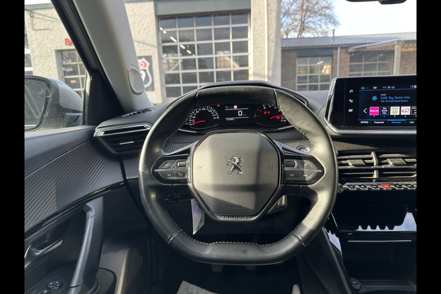 Peugeot 2008 1.2 PureTech Allure Pack CLIMA / CRUISE / NAVI / CARPLAY & ANDROID AUTO