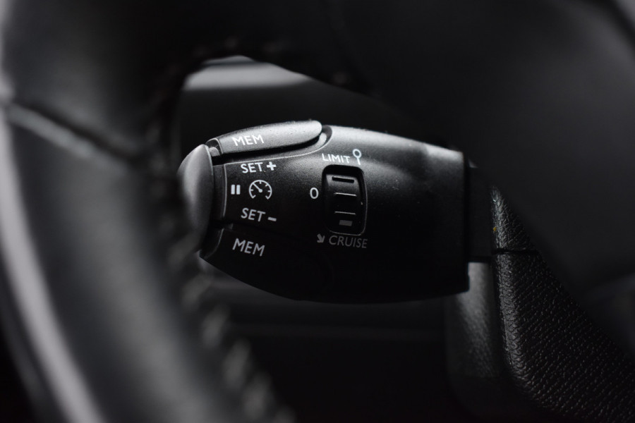 Peugeot 308 SW 110PK PureTech Blue ACTIVE CAMERA/NAVI/VIRTUAL