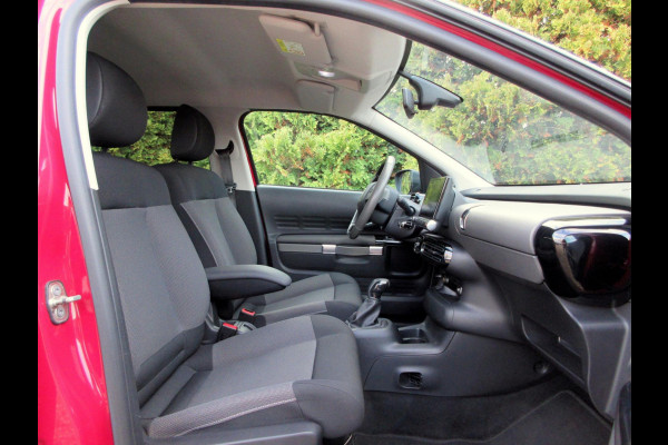 Citroën C4 Cactus 1.2 PureTech Shine *Navigatie*Trekhaak*