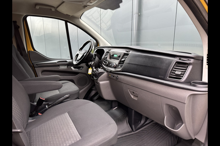 Ford Transit Custom 2.0 TDCI / L2H1 / 1e EIG. / ZEER NETJES / 2.800 KG TREKKEN / CRUISE / TREKHAAK / AIRCO / STOELVERW.