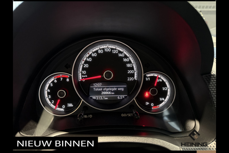 Volkswagen up! 1.0. Airco. DAB. Rijstrooksensor. NAP