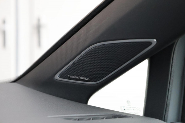 Volkswagen Golf 2.0 TSI GTI Clubsport 301+PK LED+IQ/PANO/HALF LEER+ALCANTARA+S.VERWARMING/19"/CAM/LINE/ACC/ECC/12 MND GARANTIE!