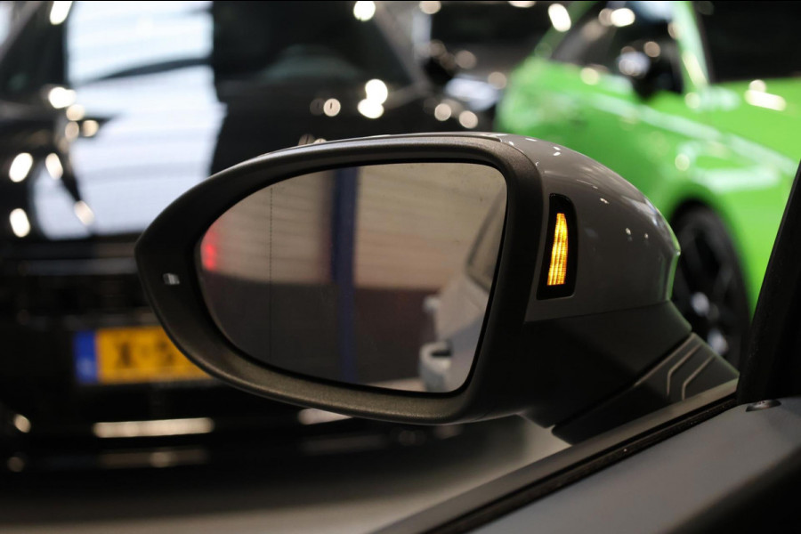 Volkswagen Golf 2.0 TSI GTI Clubsport 301+PK LED+IQ/PANO/HALF LEER+ALCANTARA+S.VERWARMING/19"/CAM/LINE/ACC/ECC/12 MND GARANTIE!