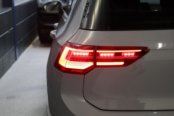 Volkswagen Golf 2.0 TSI GTI Clubsport 301+PK LED+IQ/PANO/HALF LEER+ALCANTARA+S.VERWARMING/19"/CAM/LINE/ACC/ECC/12 MND GARANTIE!