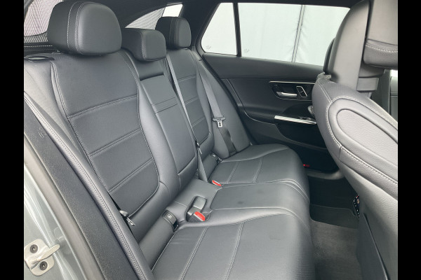 Mercedes-Benz C-Klasse Estate 180 AMG Line Trekhaak Pano Burmester Memory HUD Leer Verw+Ventilatie BOMVOL!