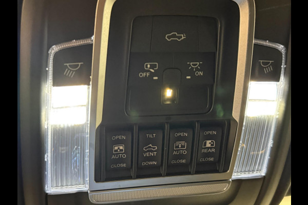 Dodge Ram 1500 5.7 V8 4x4 Crew Cab Limited |WEINIG KM |VOL OPTIES |1e EIGENAAR !