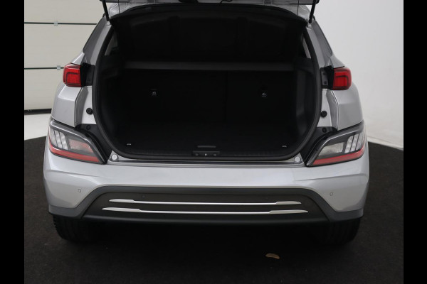 Hyundai Kona EV Fashion 64 kWh | Stoelverwarming | Head-Up | Camera | Carplay | Adaptive cruise | Navigatie | Keyless | Climate control