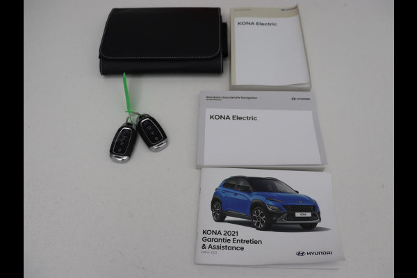 Hyundai Kona EV Fashion 64 kWh | Stoelverwarming | Head-Up | Camera | Carplay | Adaptive cruise | Navigatie | Keyless | Climate control