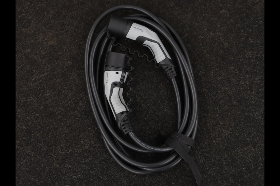 Hyundai Kona EV Fashion 64 kWh | Stoelverwarming | Head-Up | Camera | Carplay | Adaptive cruise | Navigatie | Keyless | Climate control