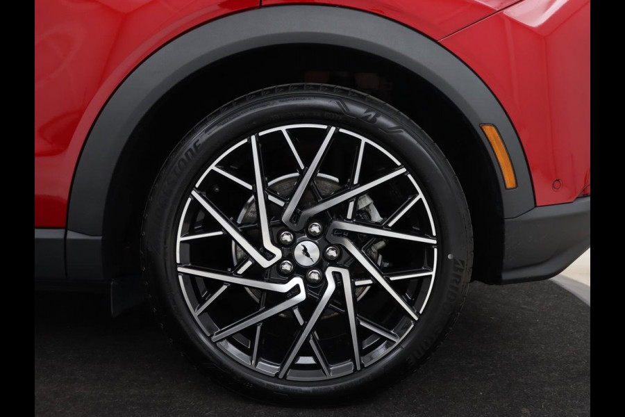 Ford Mustang Mach-E RWD 75 kWh | Leder | Stoelverwarming | 360 Camera | B&O Sound | Adaptive cruise | Carplay | Keyless | Navigatie | Stuurverwarming | Full LED | 20'' lichtmetalen velgen