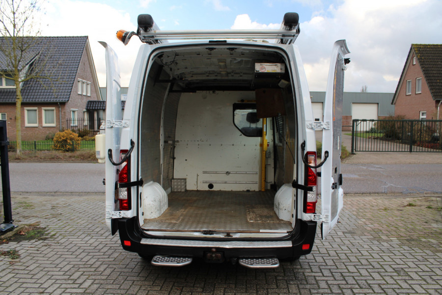 Renault Master T35 2.3 dCi 130PK Euro6 L2H2 ✓ airco ✓ navigatie ✓ imperiaal ✓ trekhaak