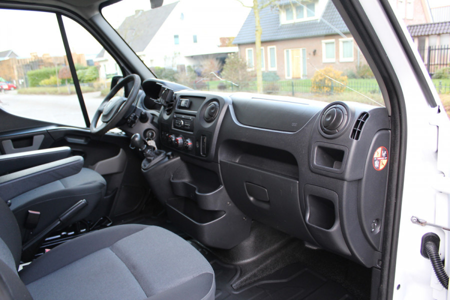 Renault Master T35 2.3 dCi 130PK Euro6 L2H2 ✓ airco ✓ navigatie ✓ imperiaal ✓ trekhaak