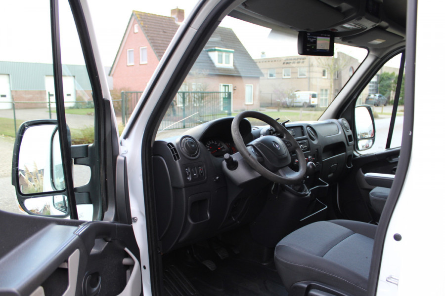 Renault Master T35 2.3 dCi 130PK Euro6 L2H2 ✓ airco ✓ navigatie ✓ imperiaal ✓ trekhaak
