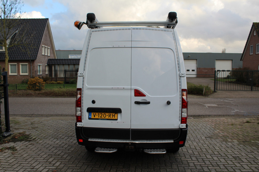 Renault Master T35 2.3 dCi 130PK Euro6 L2H2 ✓ airco ✓ navigatie ✓ imperiaal ✓ trekhaak