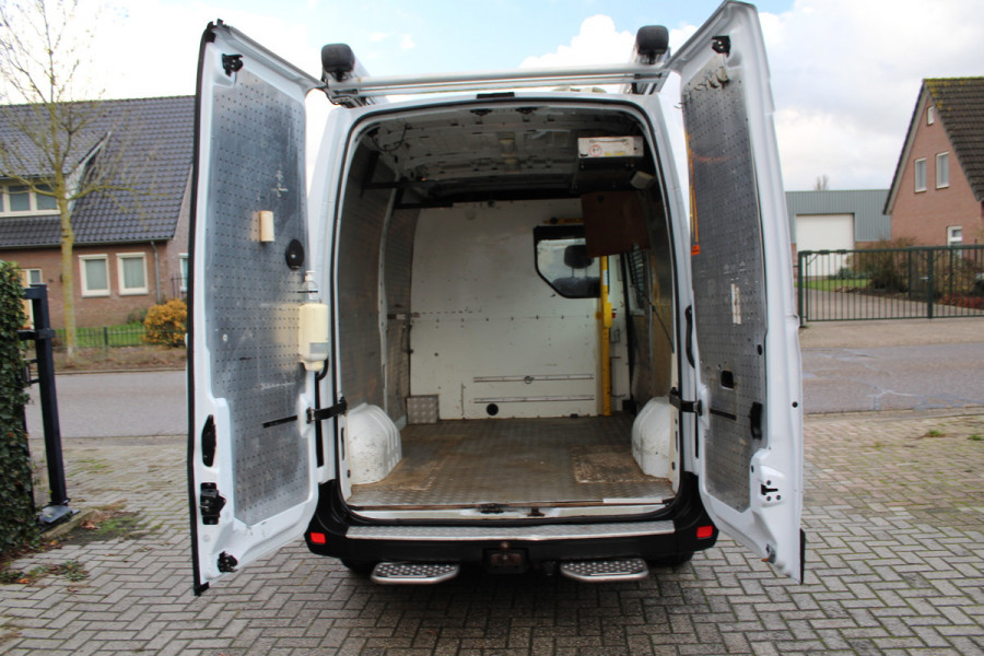 Renault Master T35 2.3 dCi 130PK Euro6 L2H2 ✓ airco ✓ navigatie ✓ imperiaal ✓ trekhaak