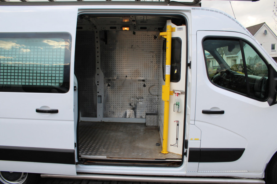 Renault Master T35 2.3 dCi 130PK Euro6 L2H2 ✓ airco ✓ navigatie ✓ imperiaal ✓ trekhaak