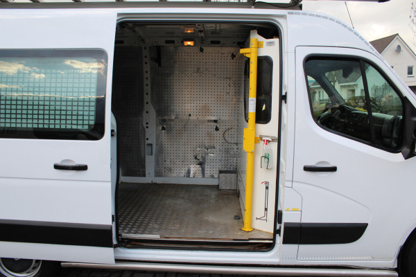 Renault Master T35 2.3 dCi 130PK Euro6 L2H2 ✓ airco ✓ navigatie ✓ imperiaal ✓ trekhaak