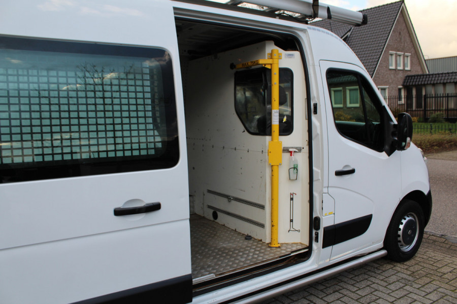 Renault Master T35 2.3 dCi 130PK Euro6 L2H2 ✓ airco ✓ navigatie ✓ imperiaal ✓ trekhaak