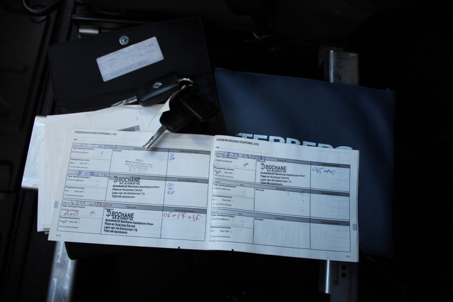 Renault Master T35 2.3 dCi 130PK Euro6 L2H2 ✓ airco ✓ navigatie ✓ imperiaal ✓ trekhaak