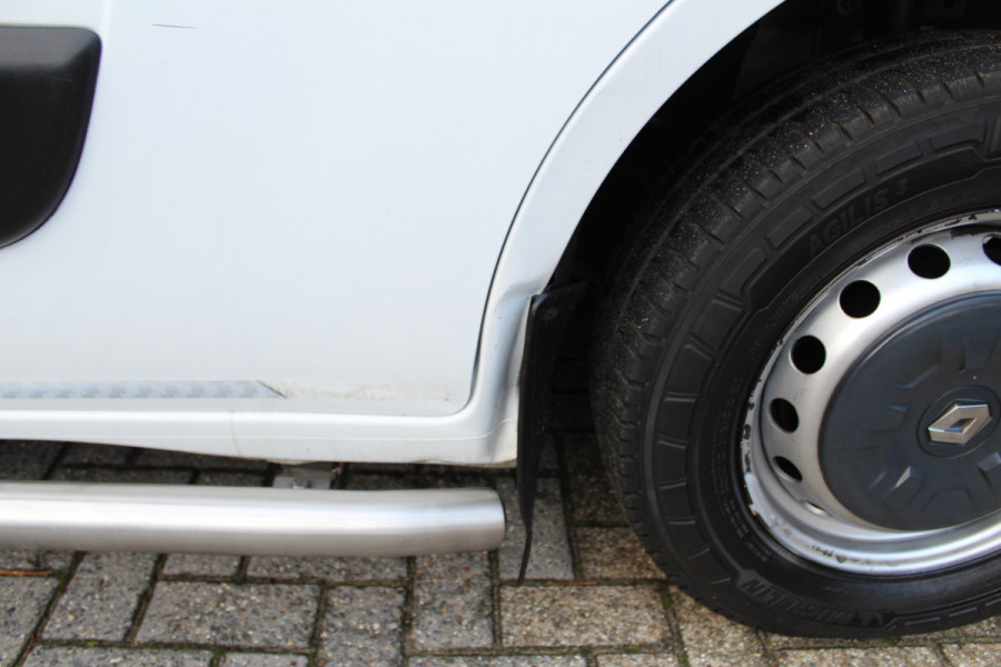 Renault Master T35 2.3 dCi 130PK Euro6 L2H2 ✓ airco ✓ navigatie ✓ imperiaal ✓ trekhaak