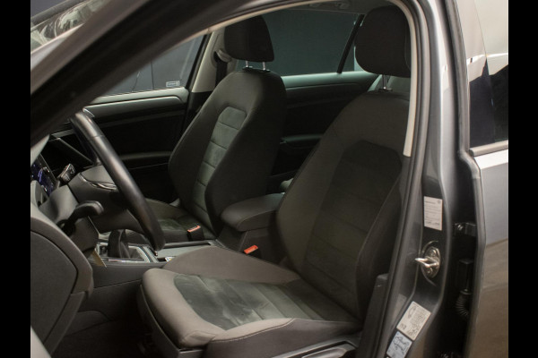 Volkswagen Golf 1.0 TSI Sport (APPLE CARPLAY,NAVI,CAMERA,SPORTSTOELEN,LED,CRUISE,CLIMATE,DAB,LM VELGEN,NETTE STAAT)